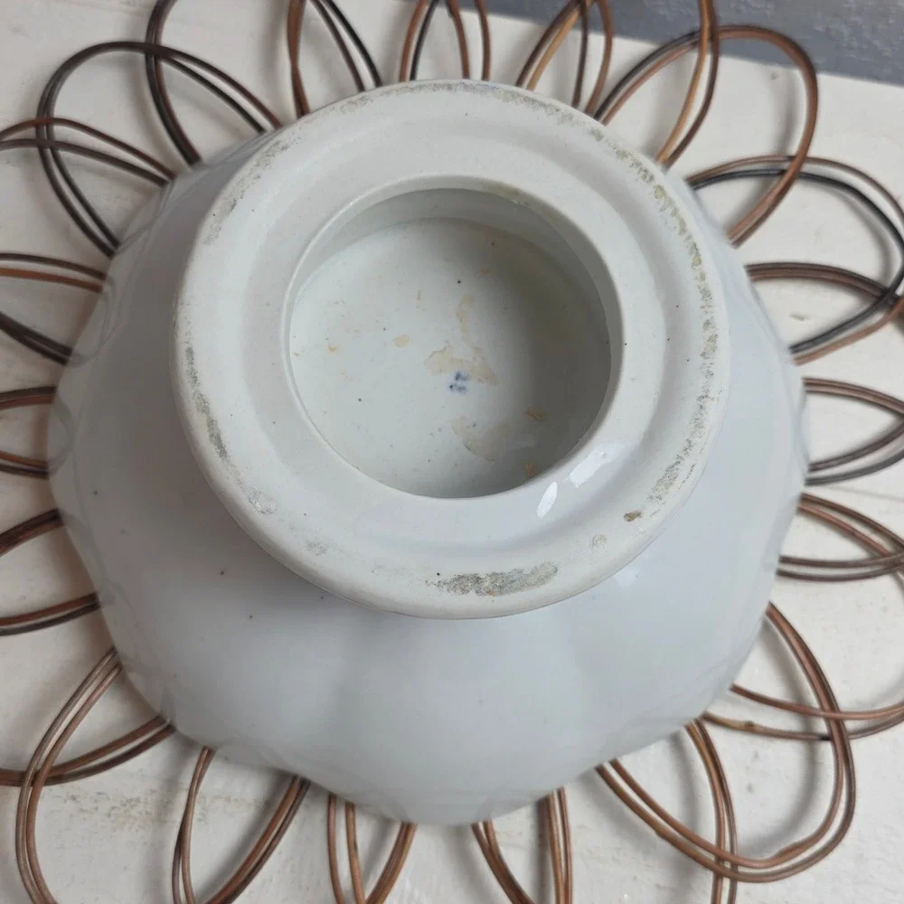 Vintage‎ Hand Painted Ceramic Grape Pedestal Bowl Scalloped Blue White Dish 7.5